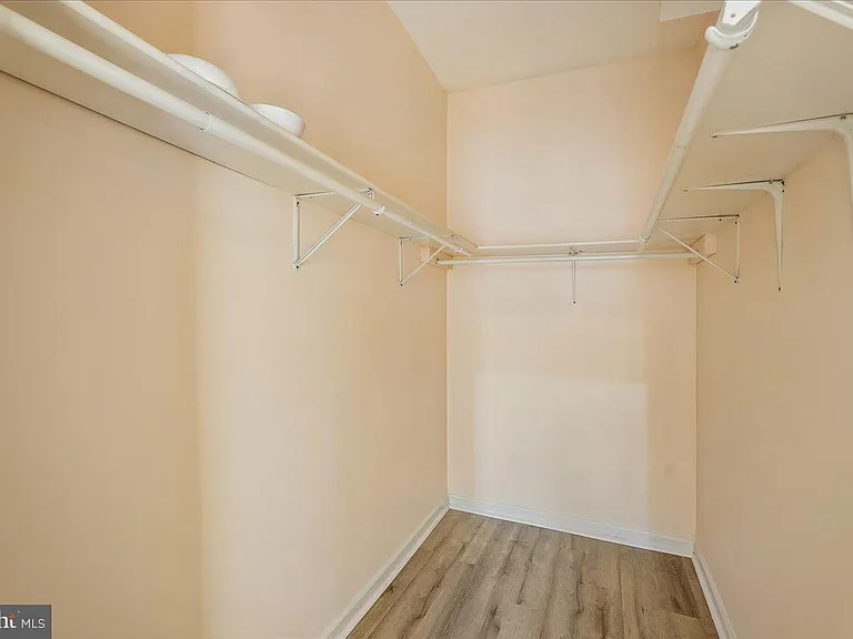 905 Royal Elm Ct — Photo 58