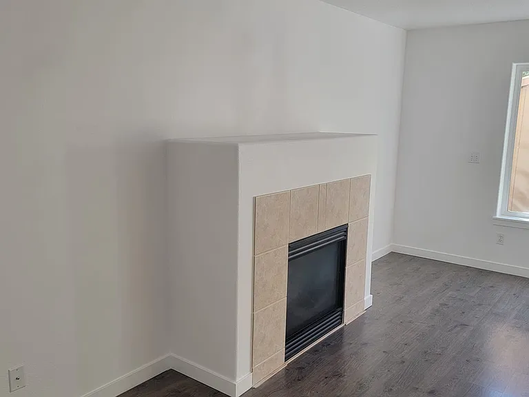 257 NW 208th Ave — Photo 3
