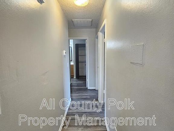 5th image of 3037 Saint Paul Dr