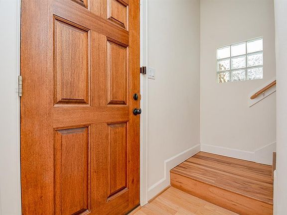 3rd image of 3716 Main Poplar Dr