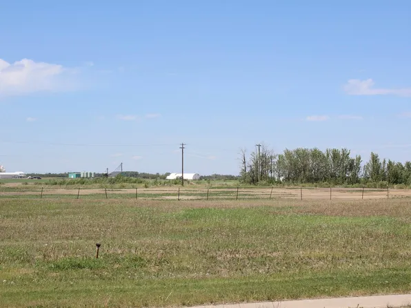 16 Whitetail Dr, Mundare, AB T0B 3H0