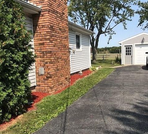 2nd image of 528 Spencerville St