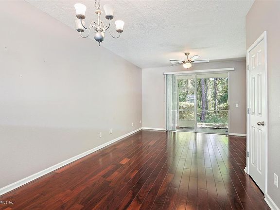 5th image of 3619 Summerlin Ln