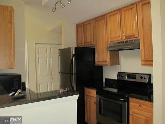 2nd image of 9901 Boysenberry Way APT 240