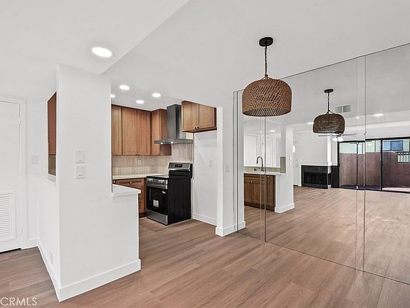 4th image of 25761 Le Parc