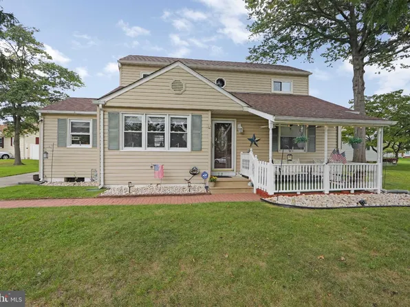 29 Wyndale Ave, Maple Shade, NJ 08052