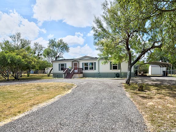 2nd image of 605 County Road 3821