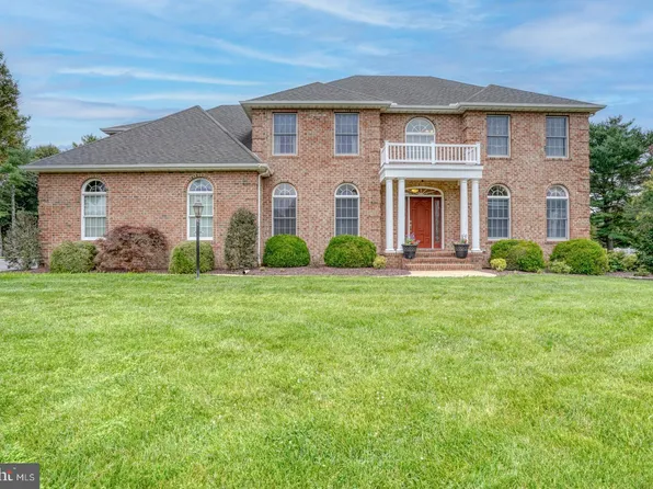 33 Chadwick Dr, Dover, DE 19901