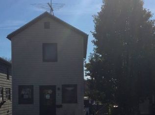 7 W Main St, Plymouth, WI 53073