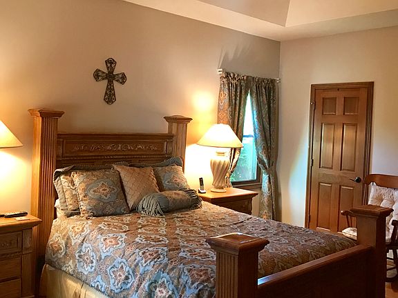 Master bedroom tray ceiling