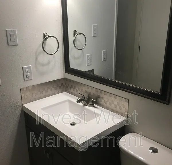 3116 Kauffman Ave #D — Photo 6