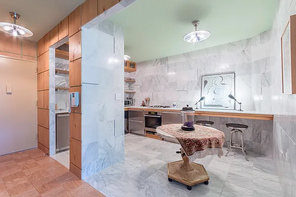 Rented by Compass | media 9