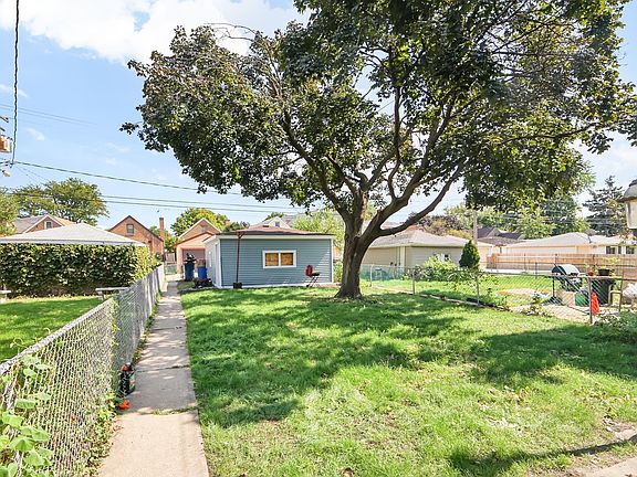 3rd image of 3613 S 59th Ct