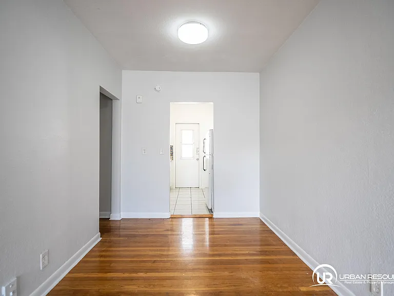 330 84th St #11 — Photo 16