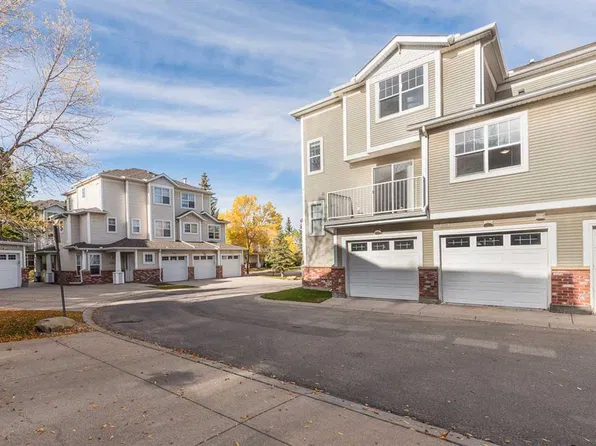 7171 NW Coach Hill Rd SW #1104, Calgary, AB T3H 3R7