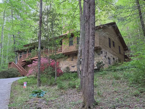 445 Helton Creek Rd, Blairsville, GA 30512