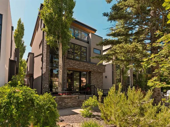 3923 E 15a St SW, Calgary, AB T2T 4C8