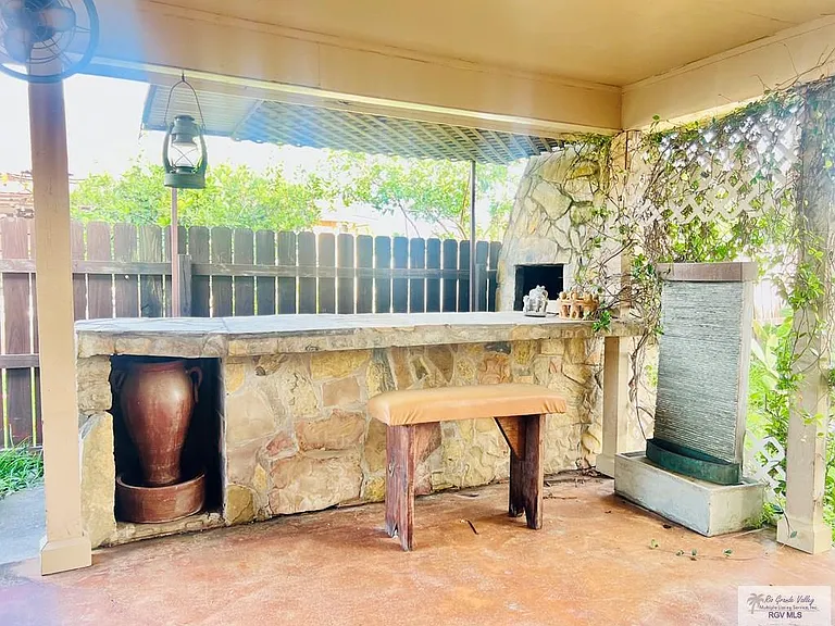 1683 Artemisa Ave — Photo 28