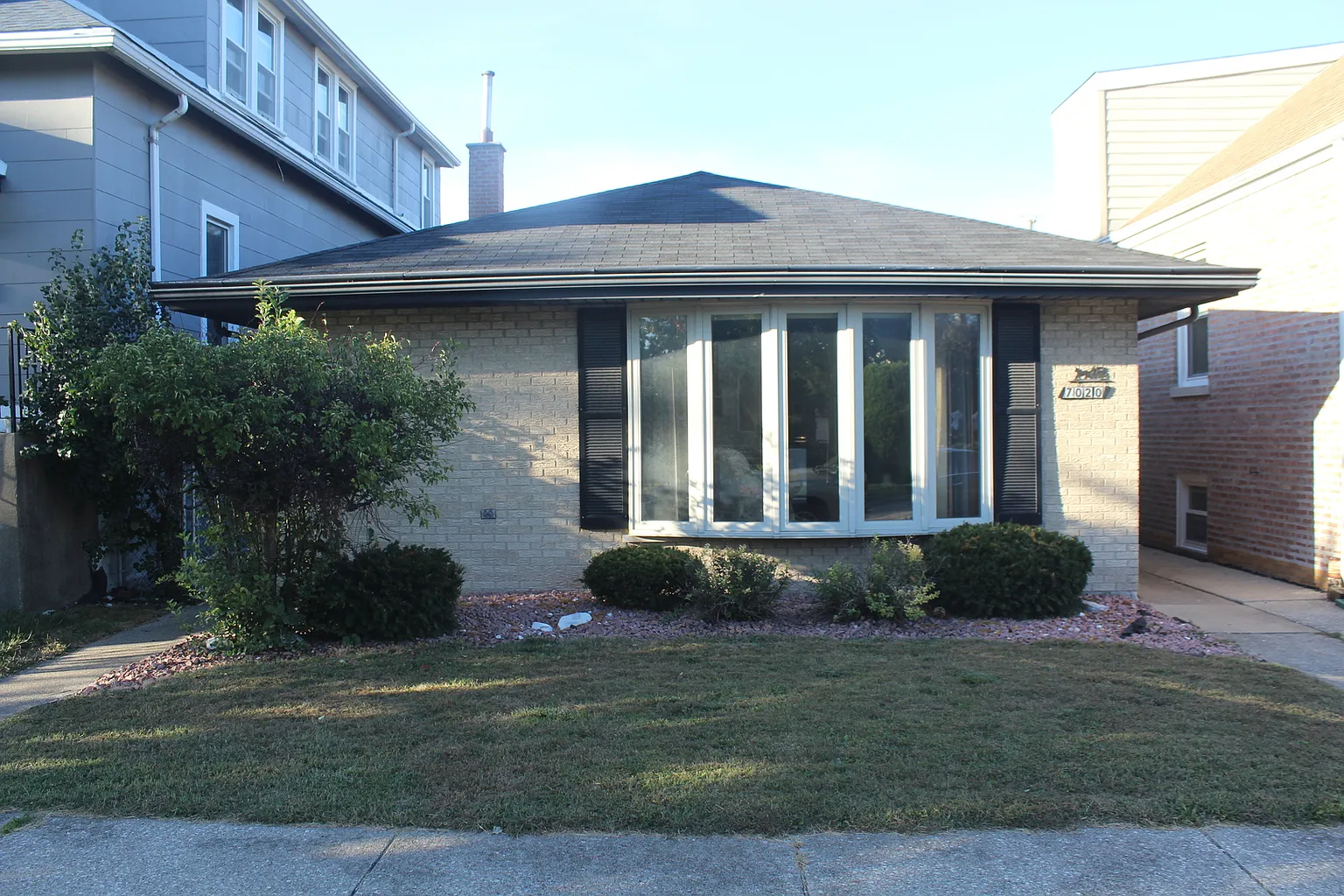 7020 40th Pl photo 1