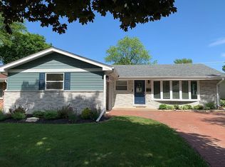 1311 N Chestnut Ave, Arlington Heights, IL 60004