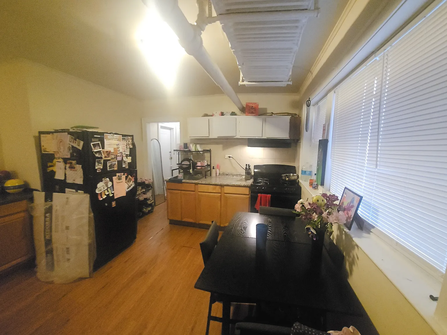 2 bed, 1000 sqft, $1,350 — Photo 3