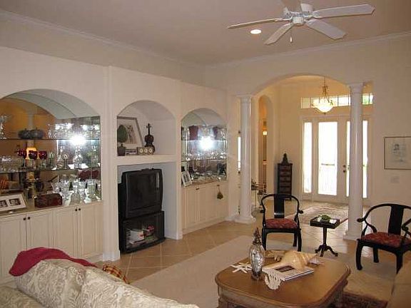 3rd image of 1381 W Island Club Sq