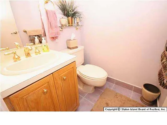 Sold by Robert DeFalco Realty | media 20
