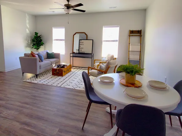 210 Wilson St #105, Van Meter, IA 50261
