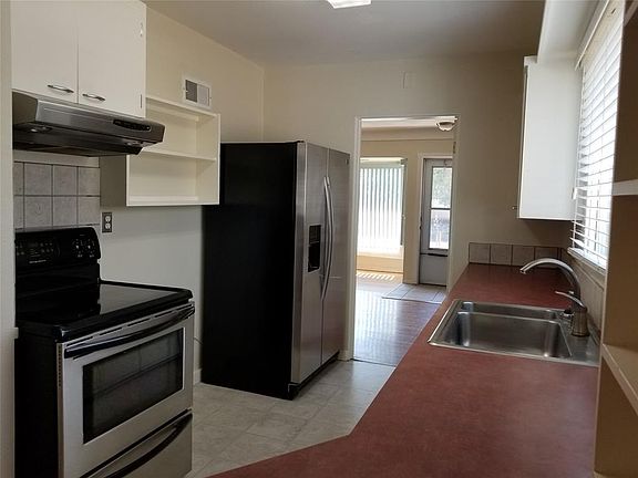 5th image of 515 S 13th St