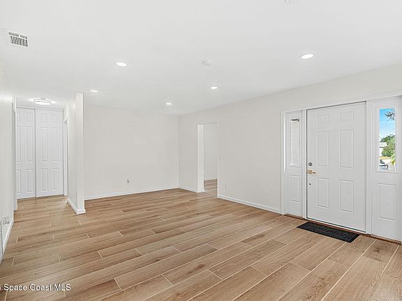 4th image of 668 John Hancock Ln