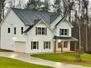 43 Farm Ln, Royston, GA 30662