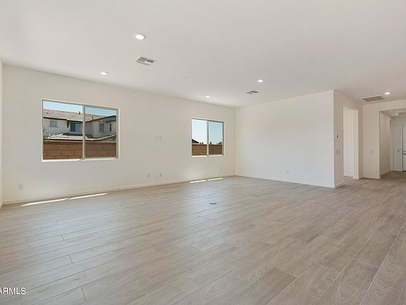 5th image of 14557 W EUGENE Terrace