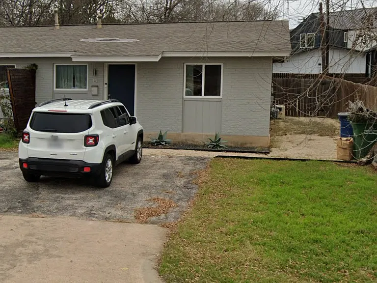 4805 Richmond Ave #B — Photo 2