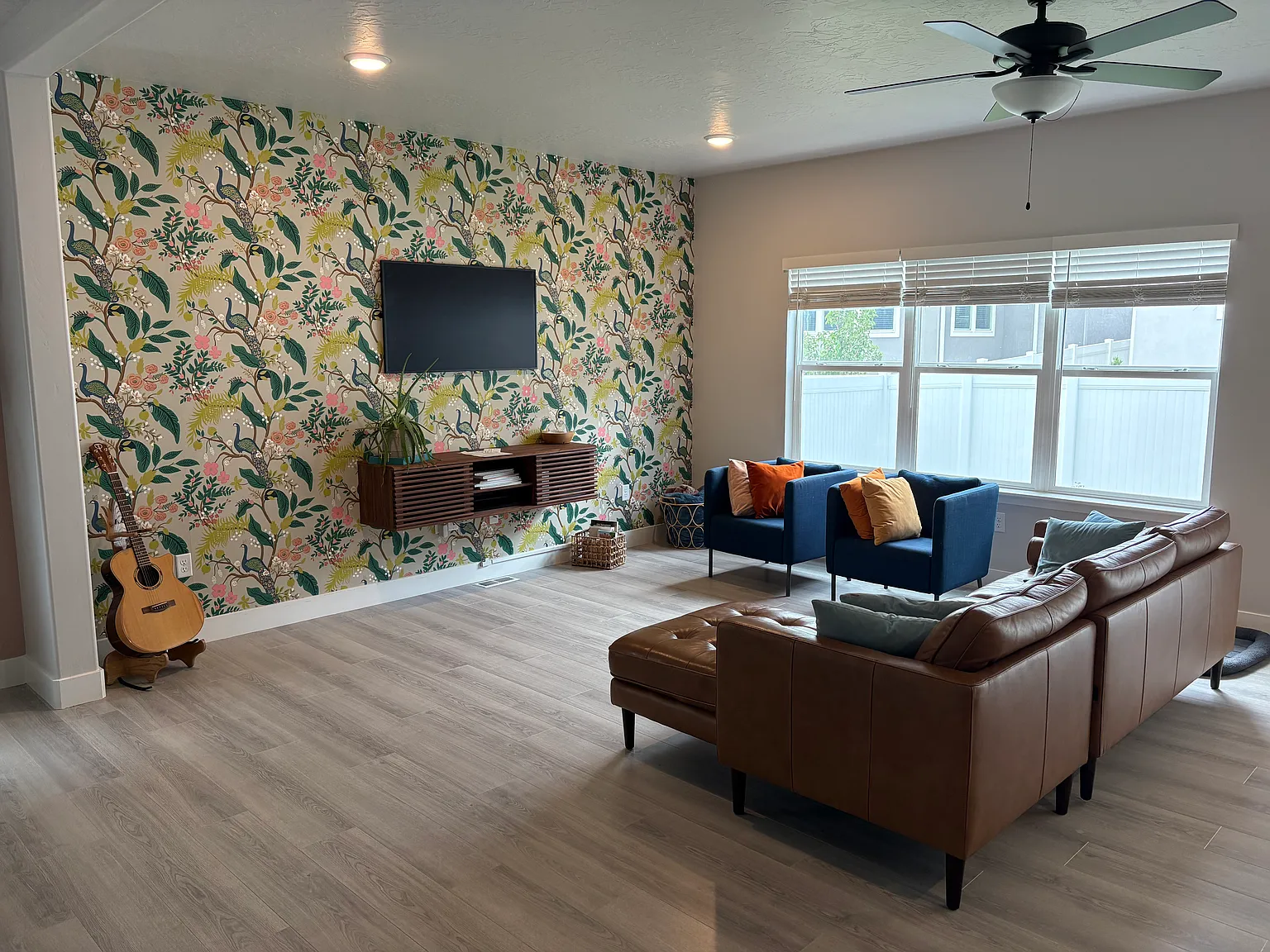3 bed, 2.5 bath, 4080 sqft, $3,200 — Photo 3