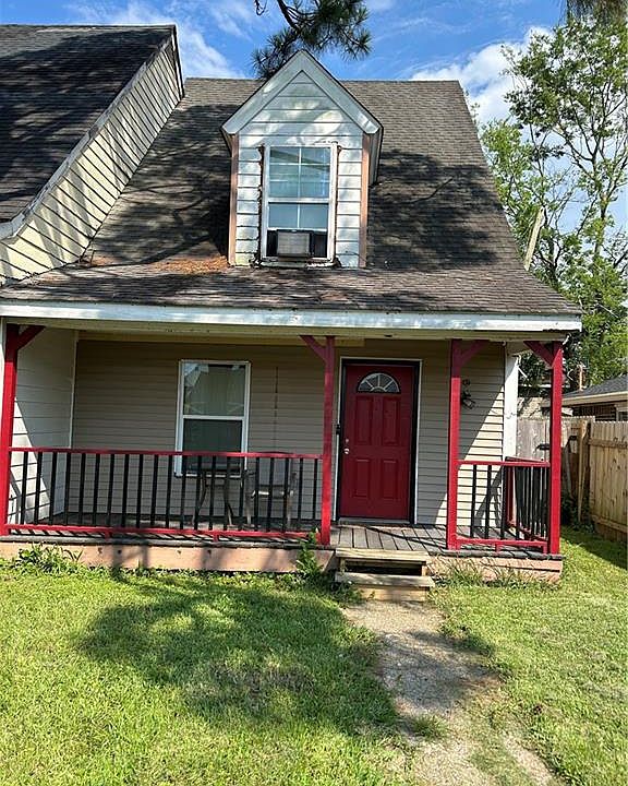 1st image of 3040 Essex Ave