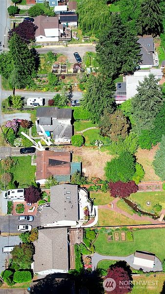 5th image of 19054 NE 18th Ave