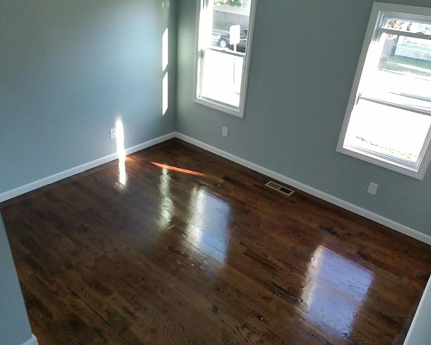 466 Burritt Ave — Photo 1