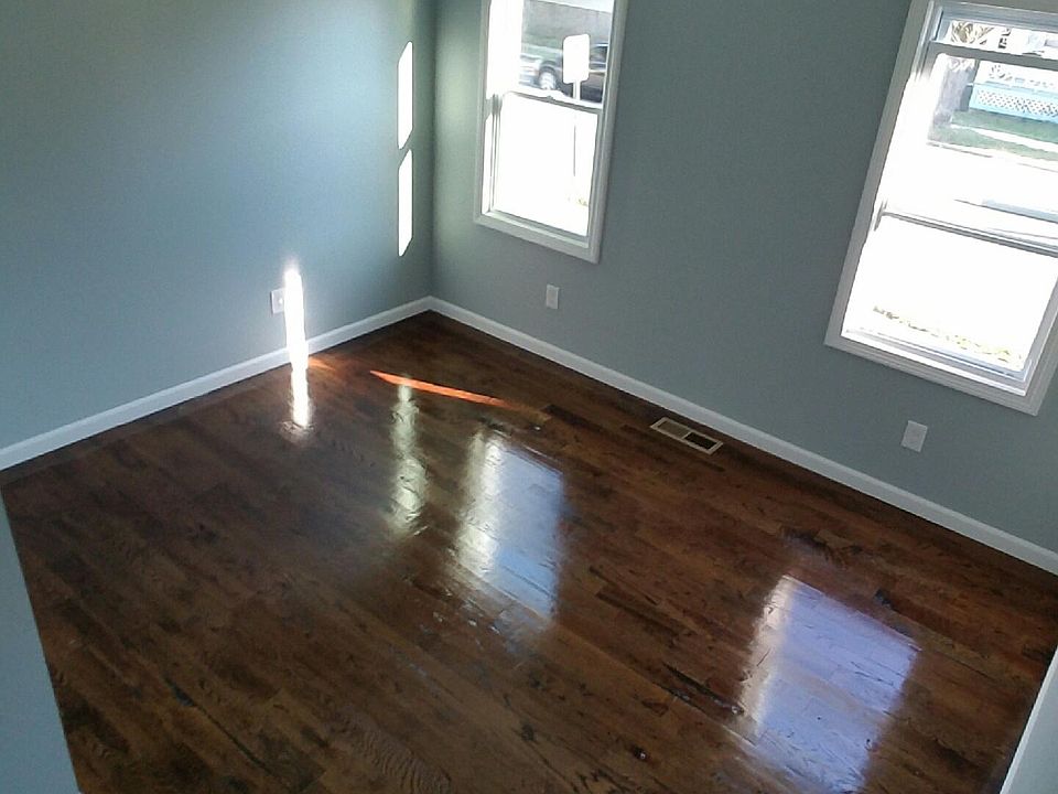1st image of 466 Burritt Ave