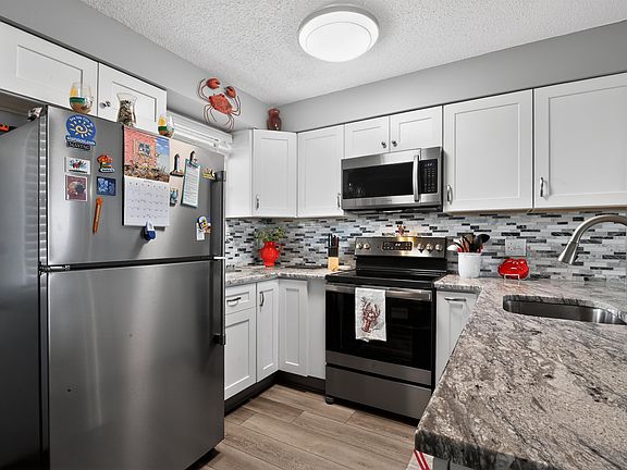 5th image of 147 42nd St APT 306