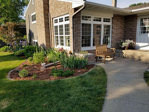 2nd image of 519 1st St