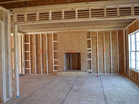 4th image of 818 Urton Woods Way