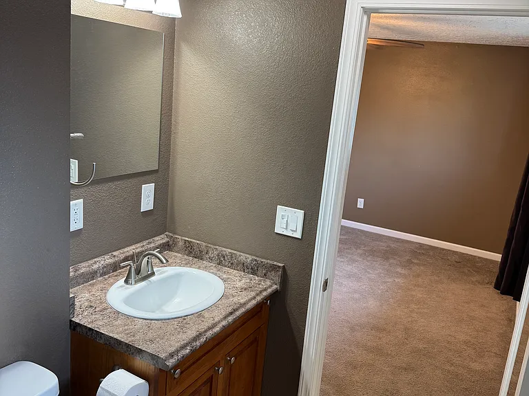 10308 NW 20th Ave — Photo 23