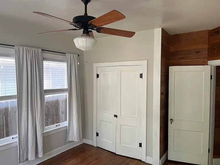 511 Harris Ave #A — Photo 11