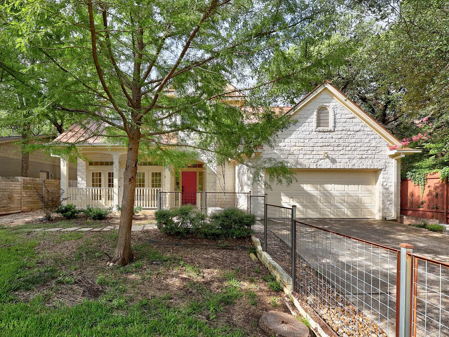 7 bed, 3426 sqft, $7,700 — Photo 3