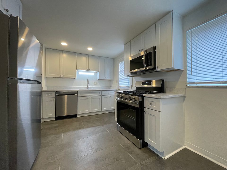 1st image of 947 Woodhill Dr