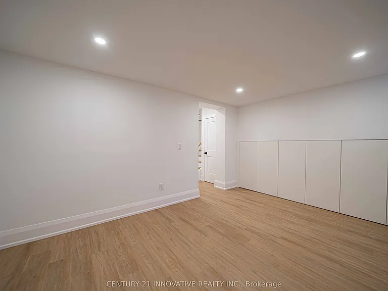 58 Carsbrooke Rd — Photo 33