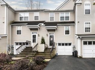 7 Rushmore Ln, Hackettstown, NJ 07840