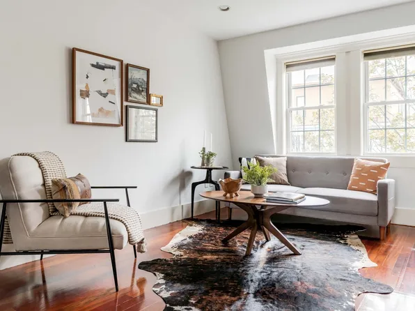 528 E 7th St #3, South Boston, MA 02127