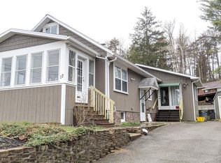 17 Oak St, Johnson City, NY 13790