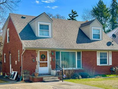360 Alter Rd, Detroit, MI, 48215
